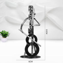 Charger l'image dans la galerie, SCULPTURE RÉTRO EN FER DE 13cm