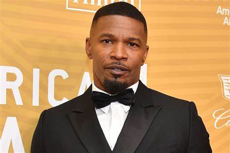 Jamie Foxx toujours hospitalisé, son état inquiète.