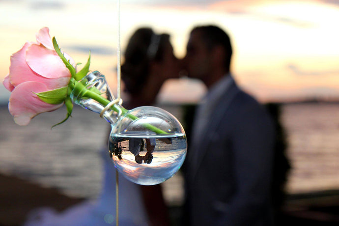 Au Brésil, un maire de 65 ans épouse une jeune de 16 ans et provoque la polémique