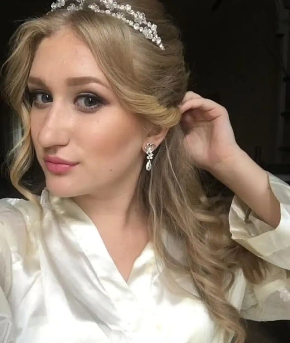 HE LEAVES HIS WIFE FOR A UKRAINIAN WHOM THEY HAD HOSTED FOR 10 DAYS