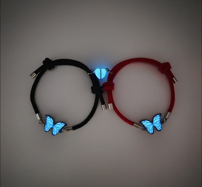 Bracelets pour couple à motif papillon et cœur aimanté