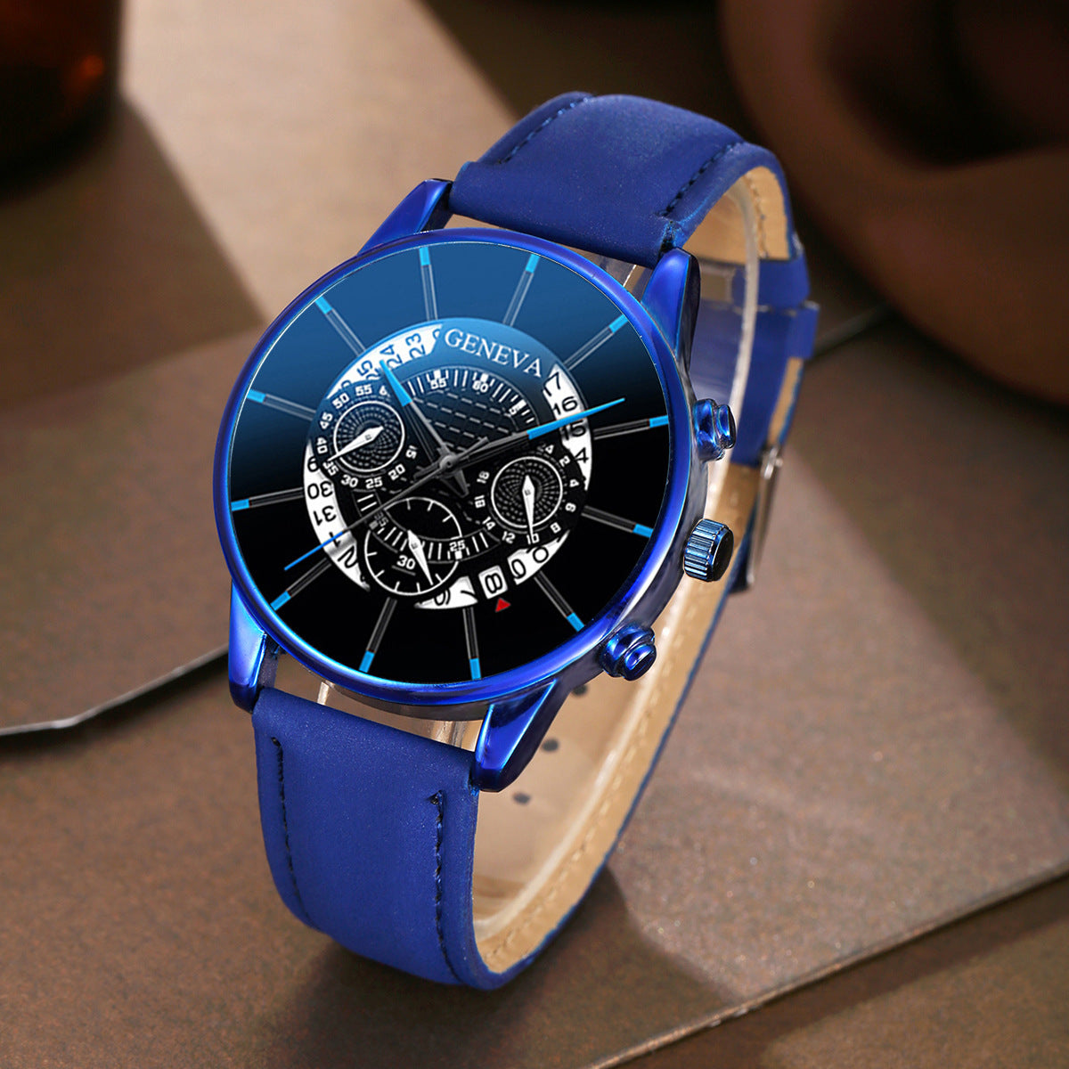 Montre à quartz avec bracelet en similicuir, cadran de 42 mm