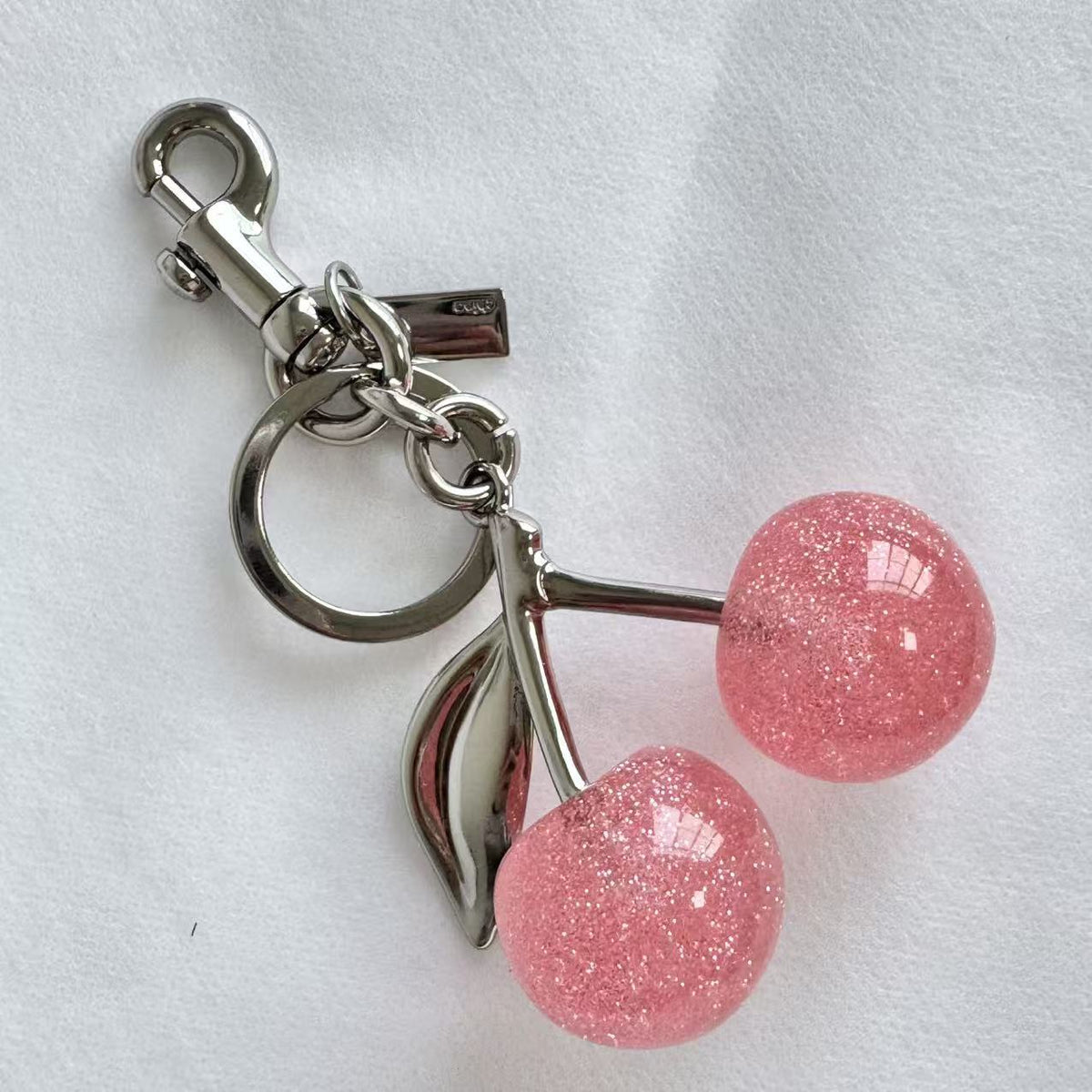 Porte-clés et bijou de sac à motif cerise