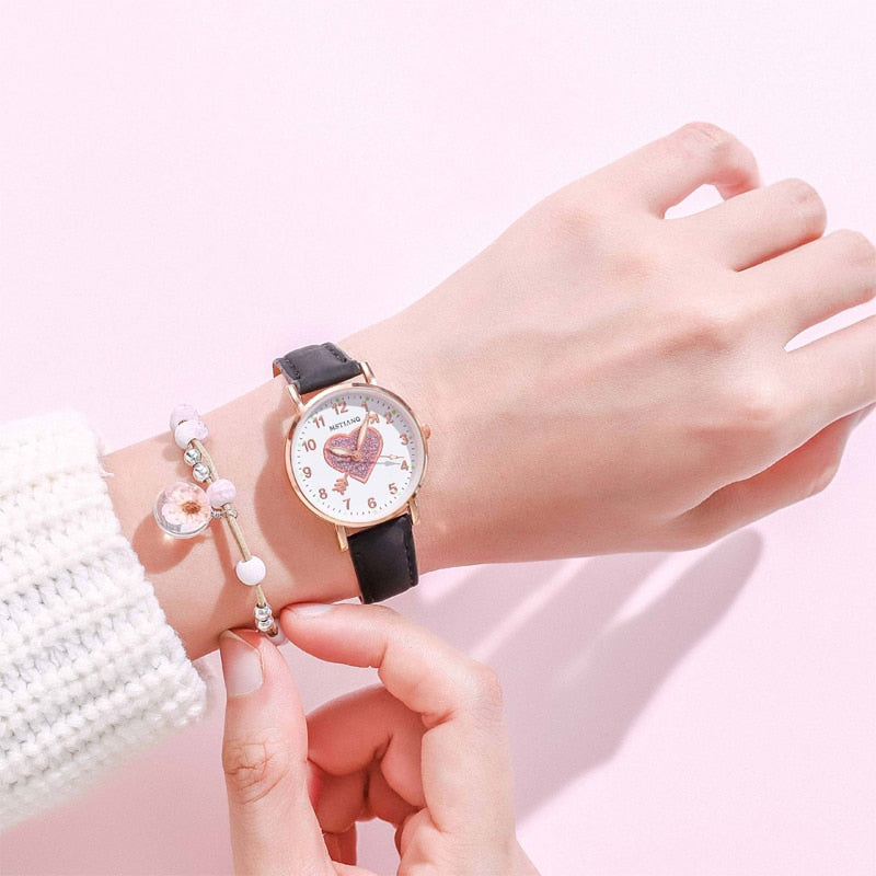 MONTRE DÉCONTRACTÉE EN CUIR POUR FEMMES