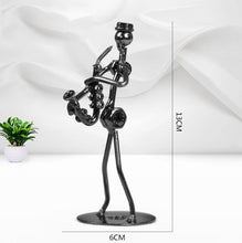 Charger l&#39;image dans la galerie, SCULPTURE RÉTRO EN FER DE 13cm
