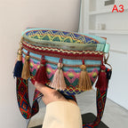 WOMEN'S WOVEN MESSENGER BAG
