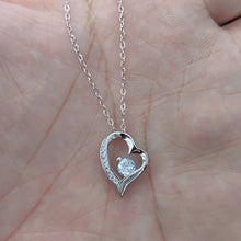 Load image into Gallery viewer, BOÎTE À BIJOUX 💍 AVEC FLEUR DE ROSE ET COLLIER.
