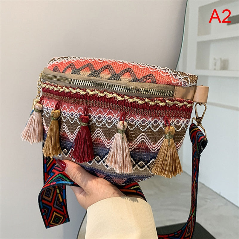 WOMEN'S WOVEN MESSENGER BAG
