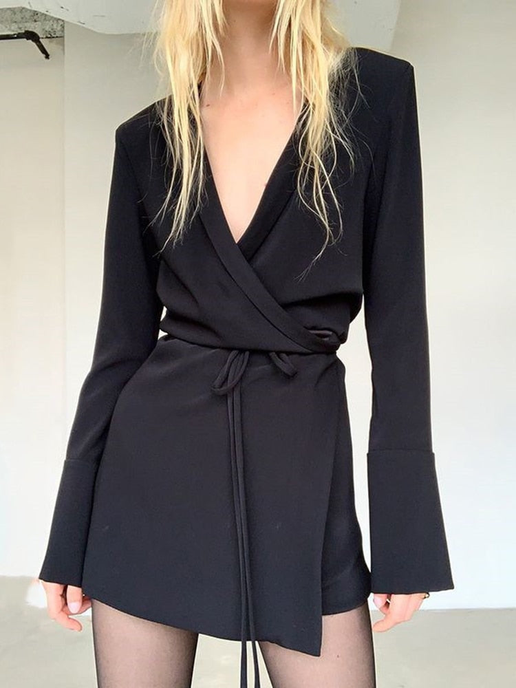 ROBE CHEMISE EN SATIN À COL EN V