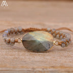 BRACELET À BRELOQUES EN PIERRE DE LUNE TISSÉES