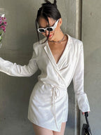 ROBE CHEMISE EN SATIN À COL EN V
