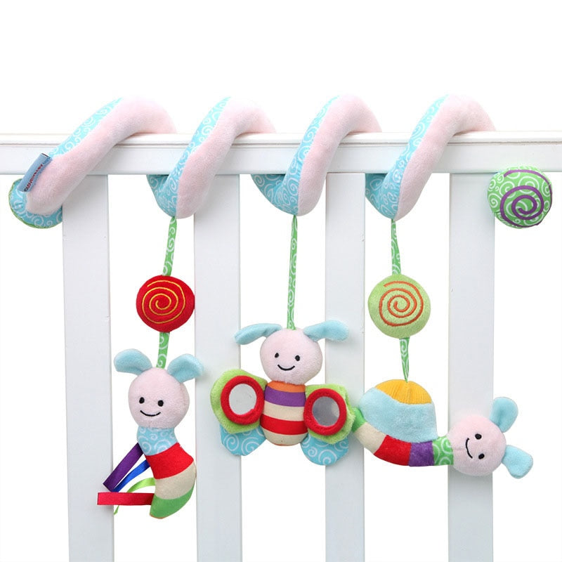HOCHET EN PELUCHE À SUSPENDRE EN SPIRALE