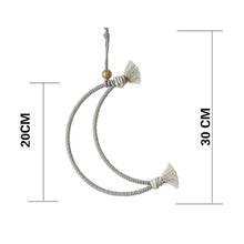 Charger l&#39;image dans la galerie, TAPISSERIE MURALE SUSPENDUE EN MACRAMÉ. STYLE BOHO. FAIT A LA MAIN
