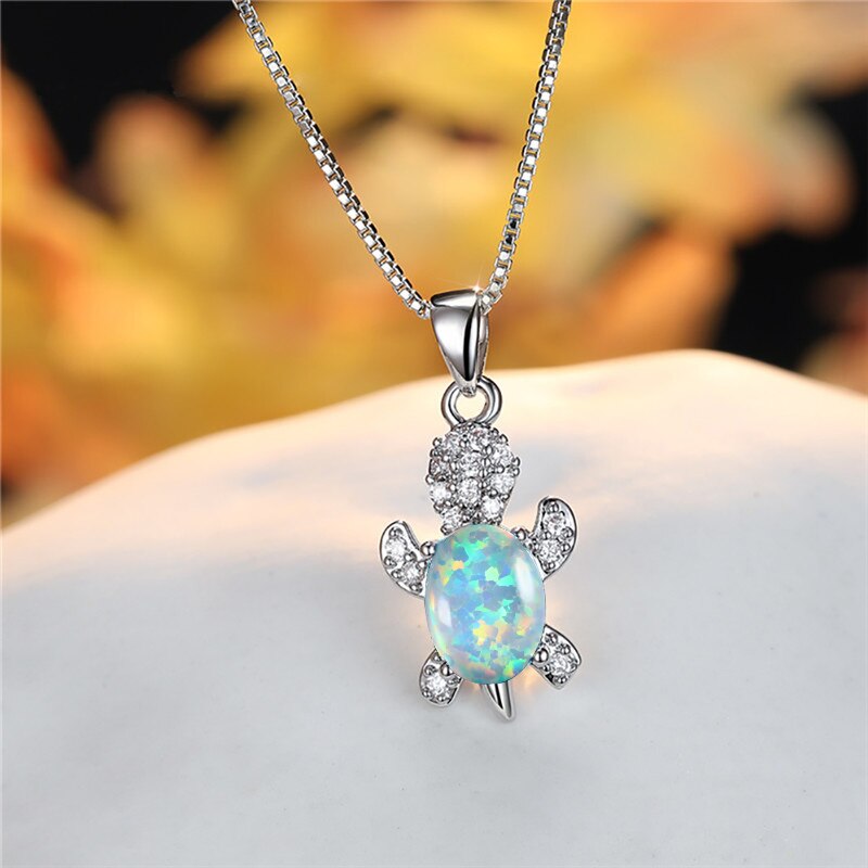COLLIER DE TORTUE EN PIERRE ARC-EN-CIEL