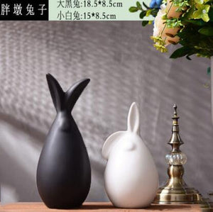 MODERN CERAMIC FIGURINES 