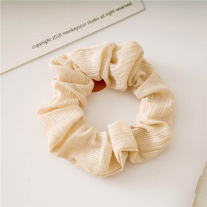 SCRUNCHIE EN SOIE FAIT A LA MAIN - BOSSOUASHOP