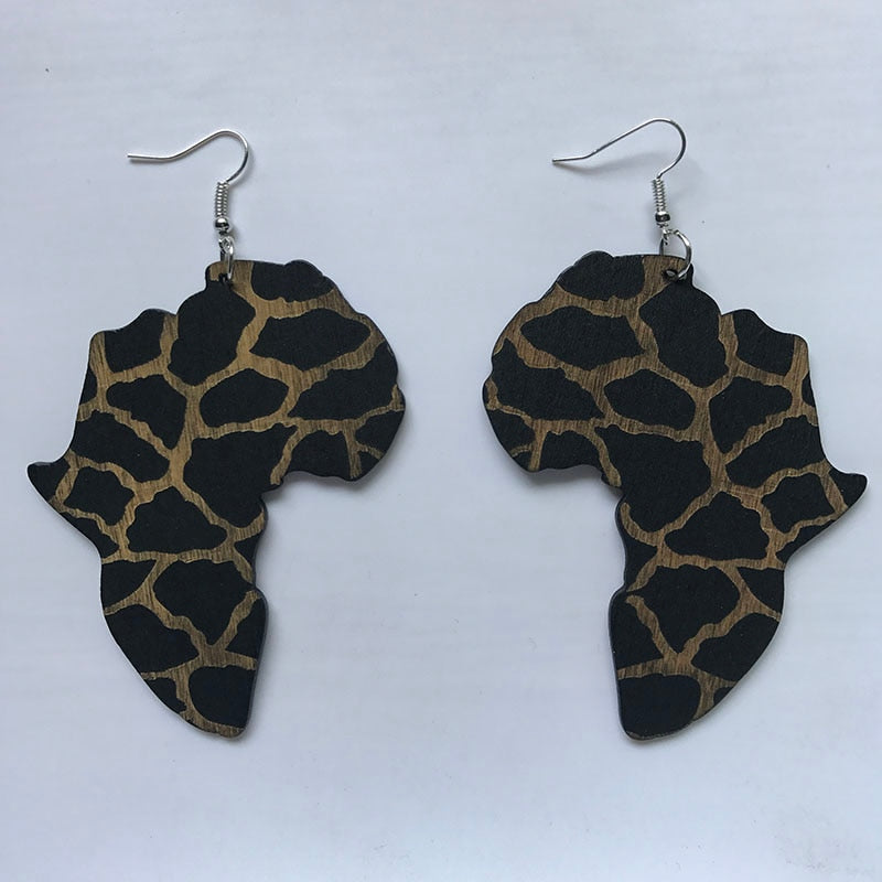 HEART-SHAPED WOODEN EARRINGS 