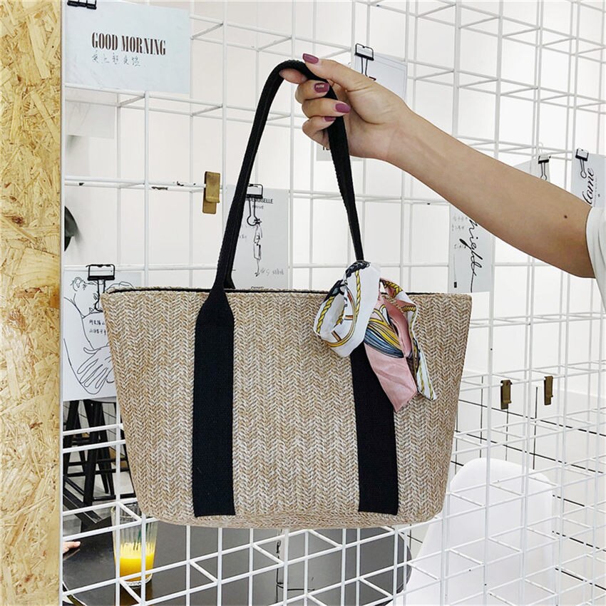 SAC À MAIN TISSÉ EN ROTIN