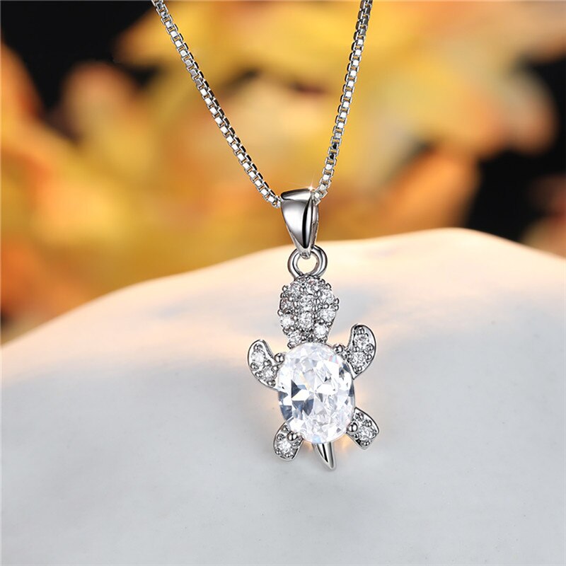 COLLIER DE TORTUE EN PIERRE ARC-EN-CIEL