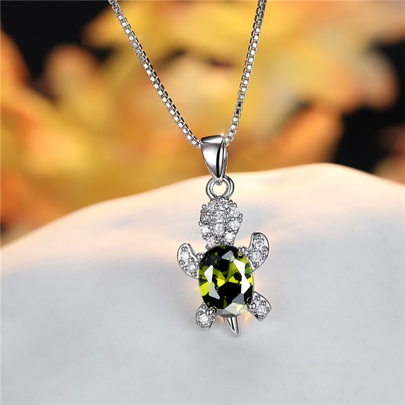 COLLIER DE TORTUE EN PIERRE ARC-EN-CIEL