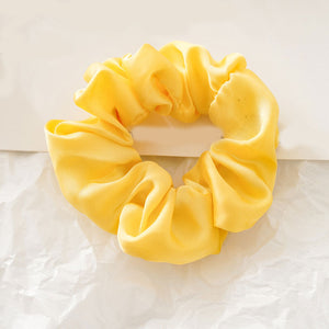 SCRUNCHIE EN SOIE FAIT A LA MAIN - BOSSOUASHOP