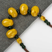 Charger l&#39;image dans la galerie, COLLIER DE PERLES EN CÉRAMIQUE EN FORME DE PAVÉ

