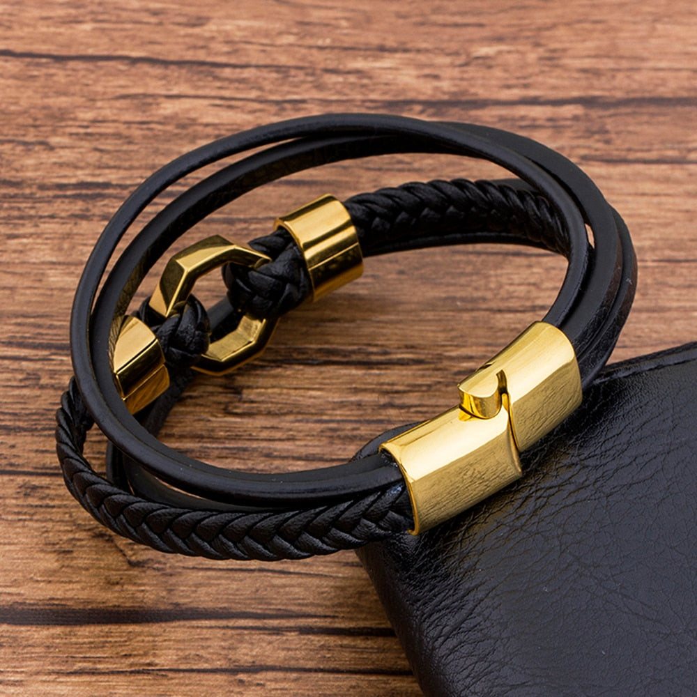 BRAIDED LEATHER BRACELET WITH MAGNETIC CLASP 