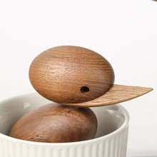 Charger l&#39;image dans la galerie, FIGURINES DE CANARD EN BOIS CÉLÈBRES
