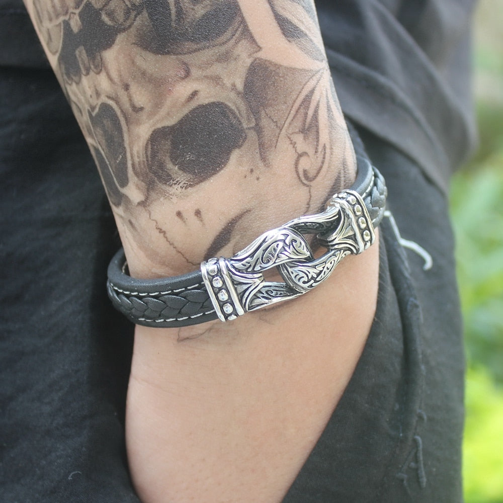 NEO-GOTHIC STYLE BRACELET IN GENUINE LEATHER 