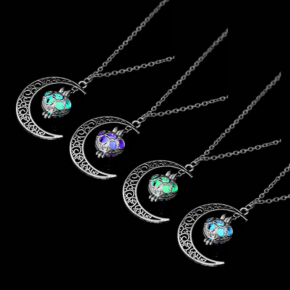 COLLIER A PENDENTIF LUMINEUX