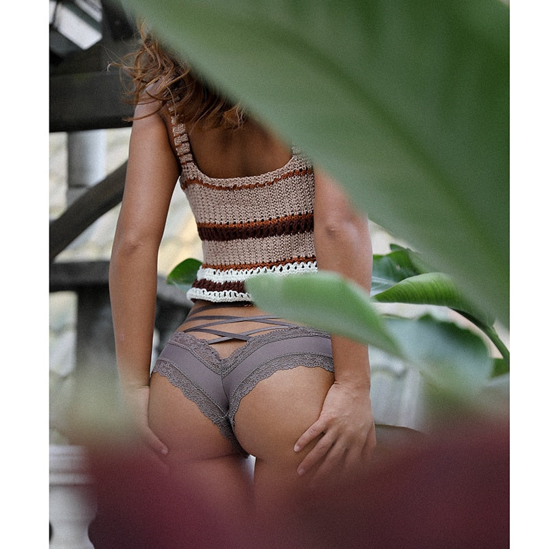 CULOTTES SEXY AVEC LANIÈRE