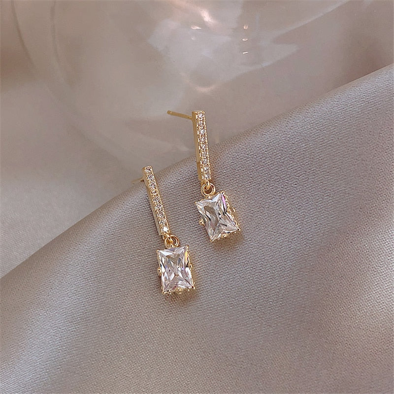 BOUCLES D'OREILLES EN ZIRCON