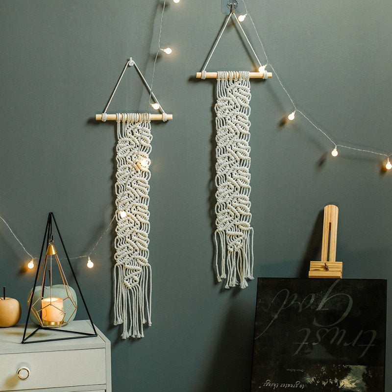 TAPISSERIE MURALE SUSPENDUE EN MACRAMÉ. STYLE BOHO. FAIT A LA MAIN