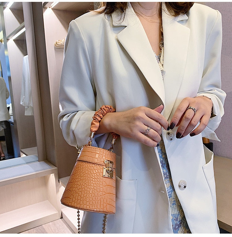 CROCODILE PATTERN HANDBAG 