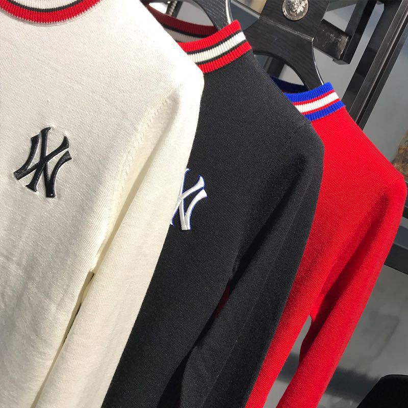 PULL À COL ROND POUR HOMMES