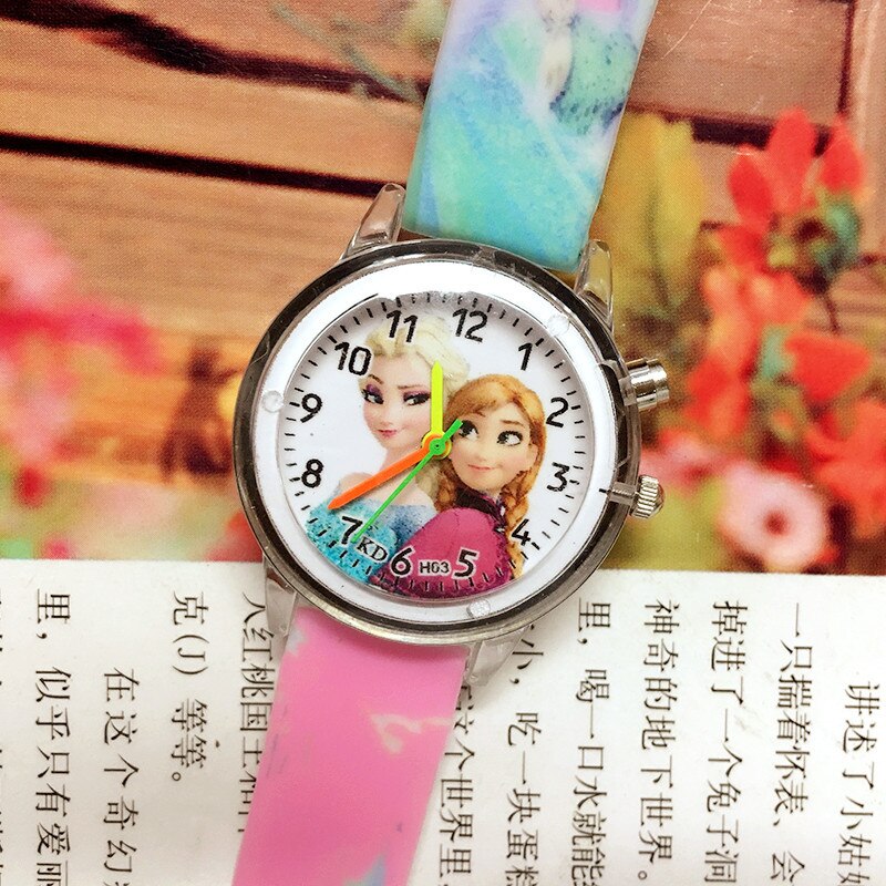 MONTRE LUMINEUSE DISNEY POUR ENFANTS