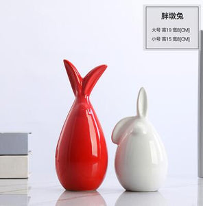 MODERN CERAMIC FIGURINES 