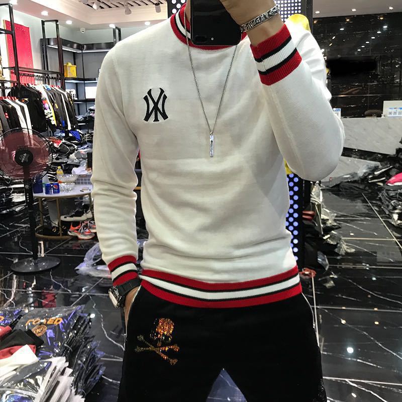 PULL À COL ROND POUR HOMMES