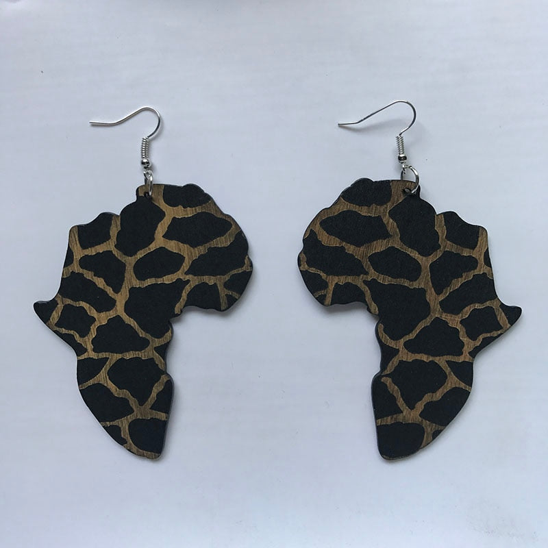 HEART-SHAPED WOODEN EARRINGS 