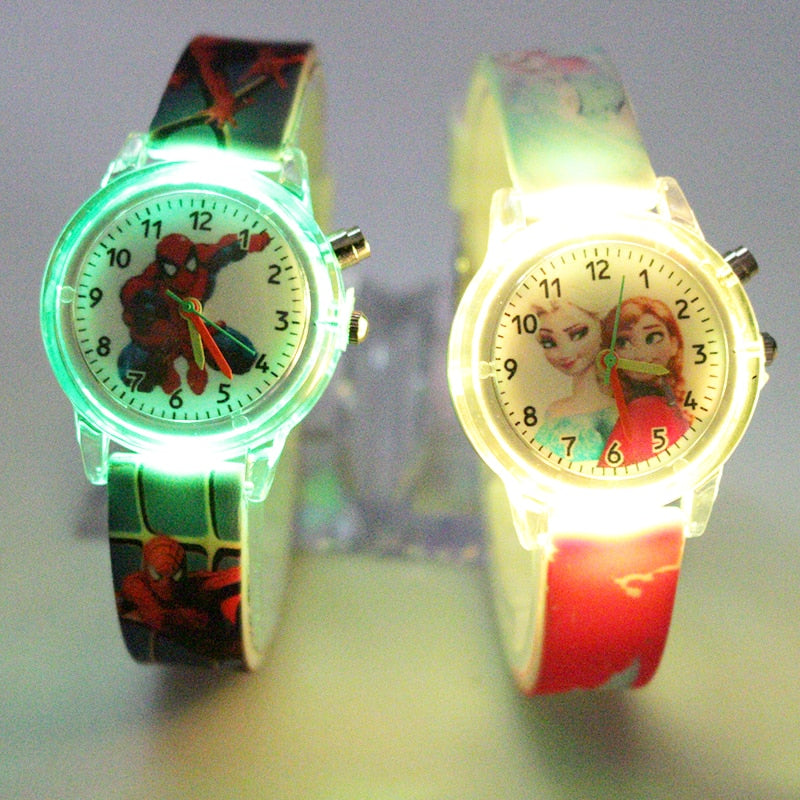 MONTRE LUMINEUSE DISNEY POUR ENFANTS