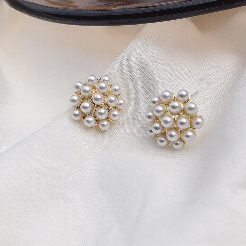 RETRO PINEAPPLE PEARL EARRINGS 