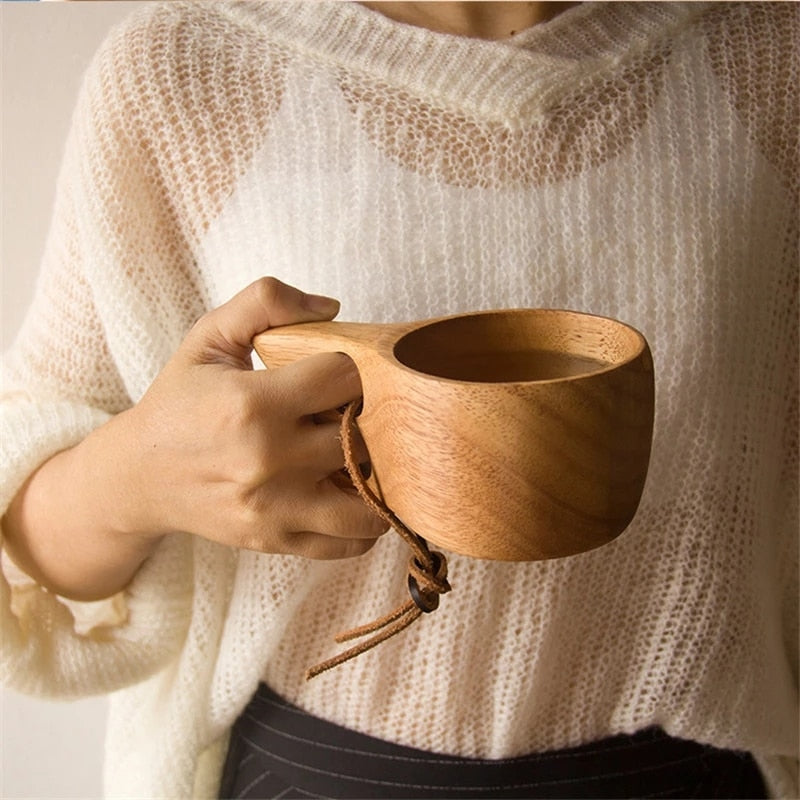 TASSE EN BOIS FAITE À LA MAIN