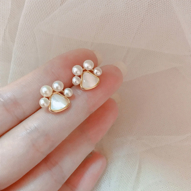 RETRO PINEAPPLE PEARL EARRINGS 