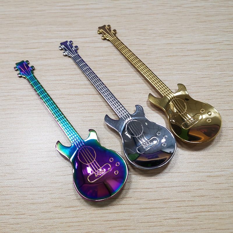 GUITARE D'AMOUR EN FORME DE CUILLÈRE