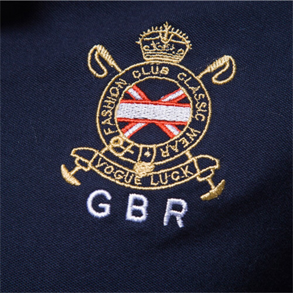 POLO BRODÉ AVEC ÉCUSSON