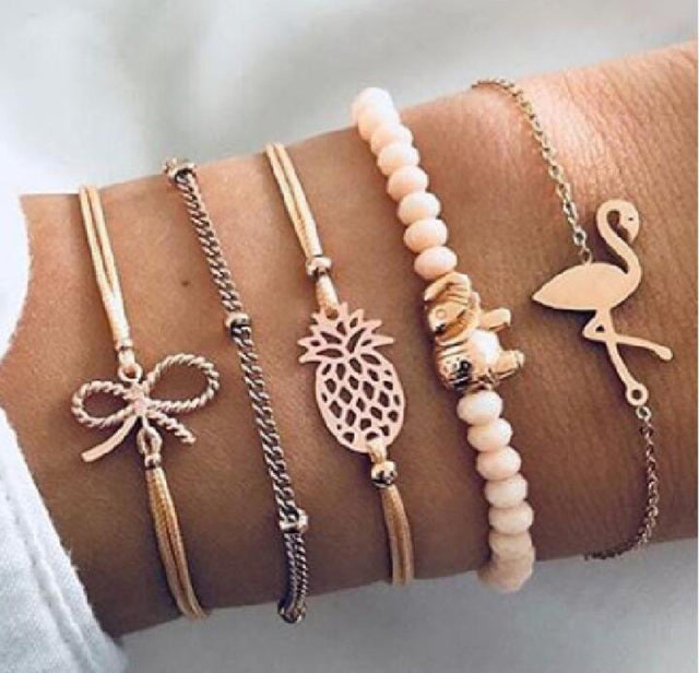SET OF 4 CHAIN ​​BRACELETS WITH STONE BEADS 