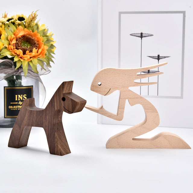 SCULPTURE DE CHIEN EN BOIS FAIT A LA MAIN