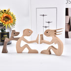 SCULPTURE DE CHIEN EN BOIS FAIT A LA MAIN