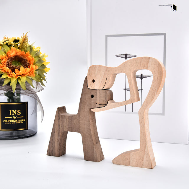 SCULPTURE DE CHIEN EN BOIS FAIT A LA MAIN