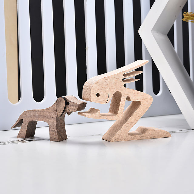 SCULPTURE DE CHIEN EN BOIS FAIT A LA MAIN